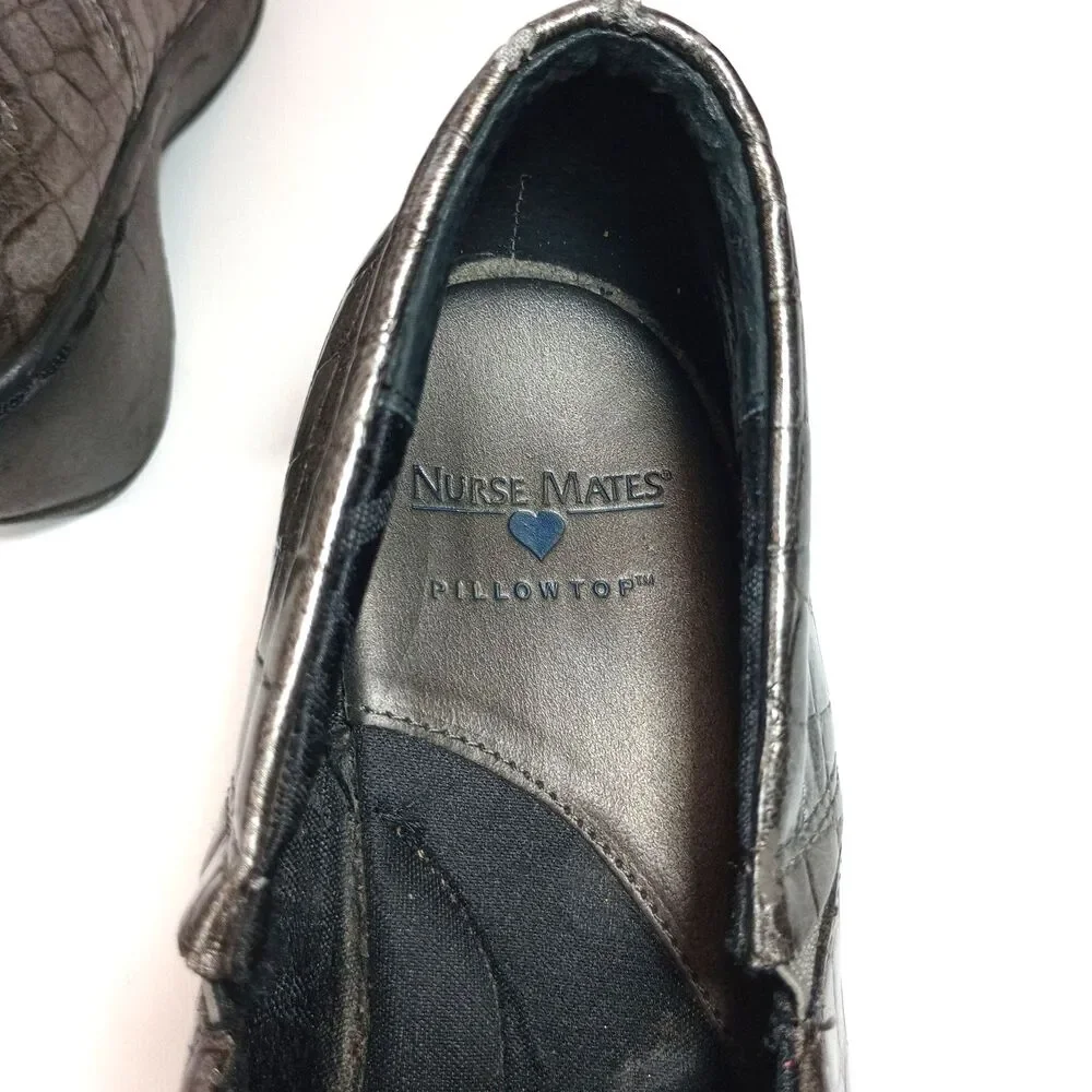 Nurse Mates Pillowtop Womens Bronze Croc Slip On Clogs Shoes Size 9M
